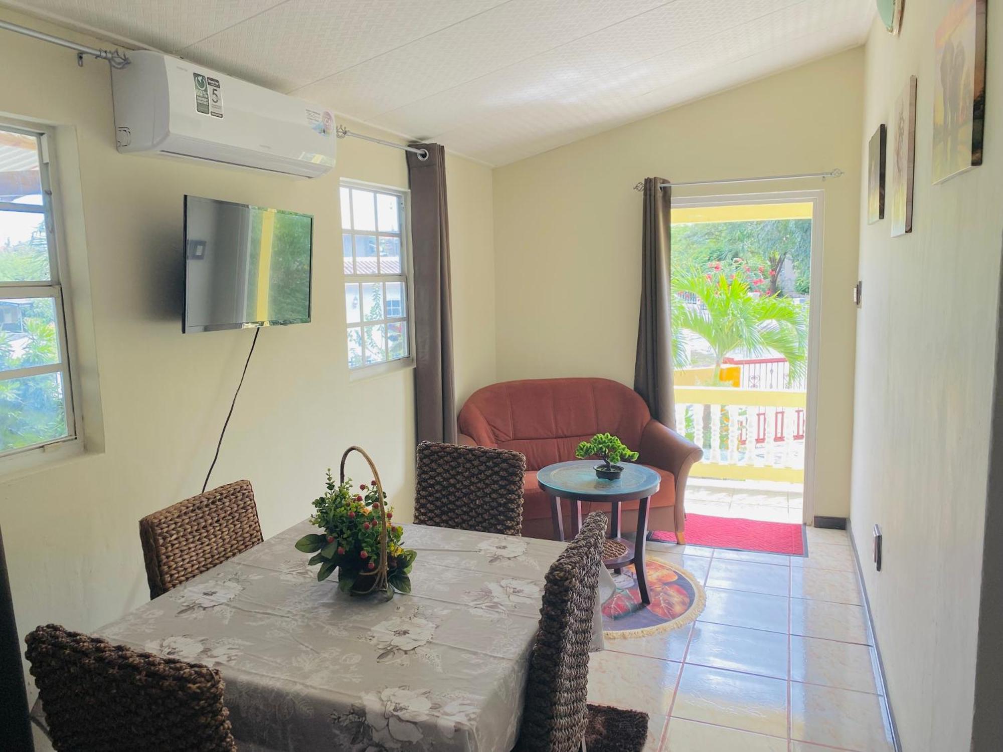 Sucasa Apartment Willemstad Luaran gambar